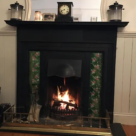 منزل ريفي Lisglassock House *